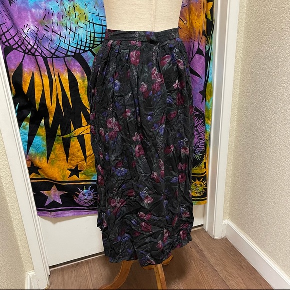 🌈 Vintage lovely rose skirt - Picture 7 of 11